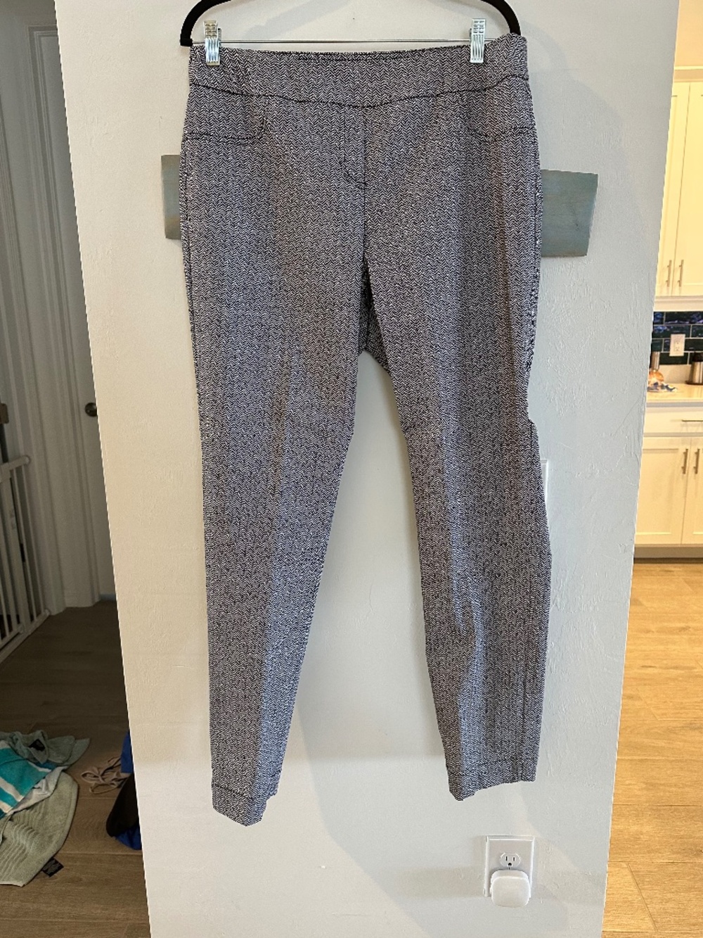 Womens travel pants. size 16  Slim-sation by Multiples.